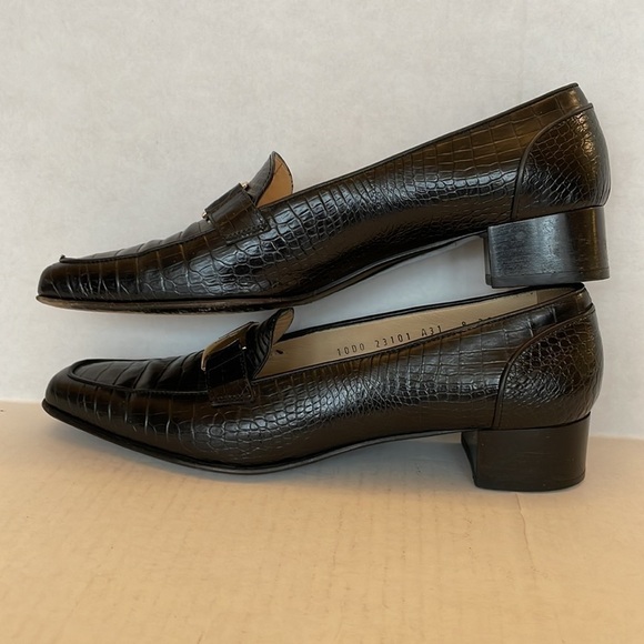 Salvatore Ferragamo Shoes Salvatore Ferragamo Black Pumps With Gold